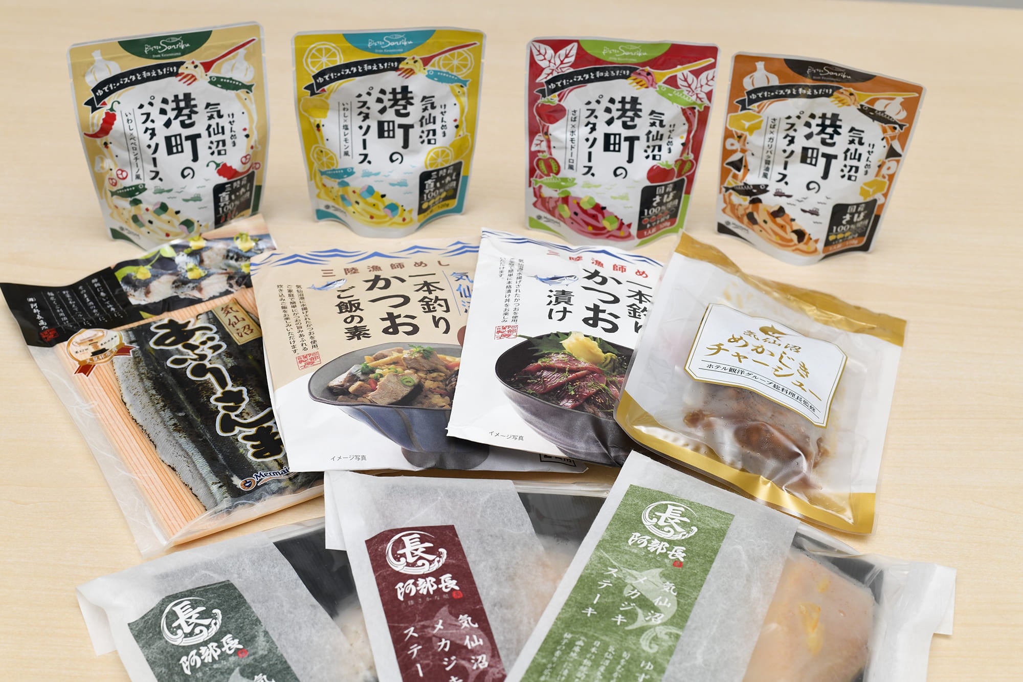 発売以降好評の「気仙沼港町のパスタソース×4種」をはじめ、「あぶりさんま」「三陸漁師めし 気仙沼一本釣りかつお漬け」など新商品を次々発売