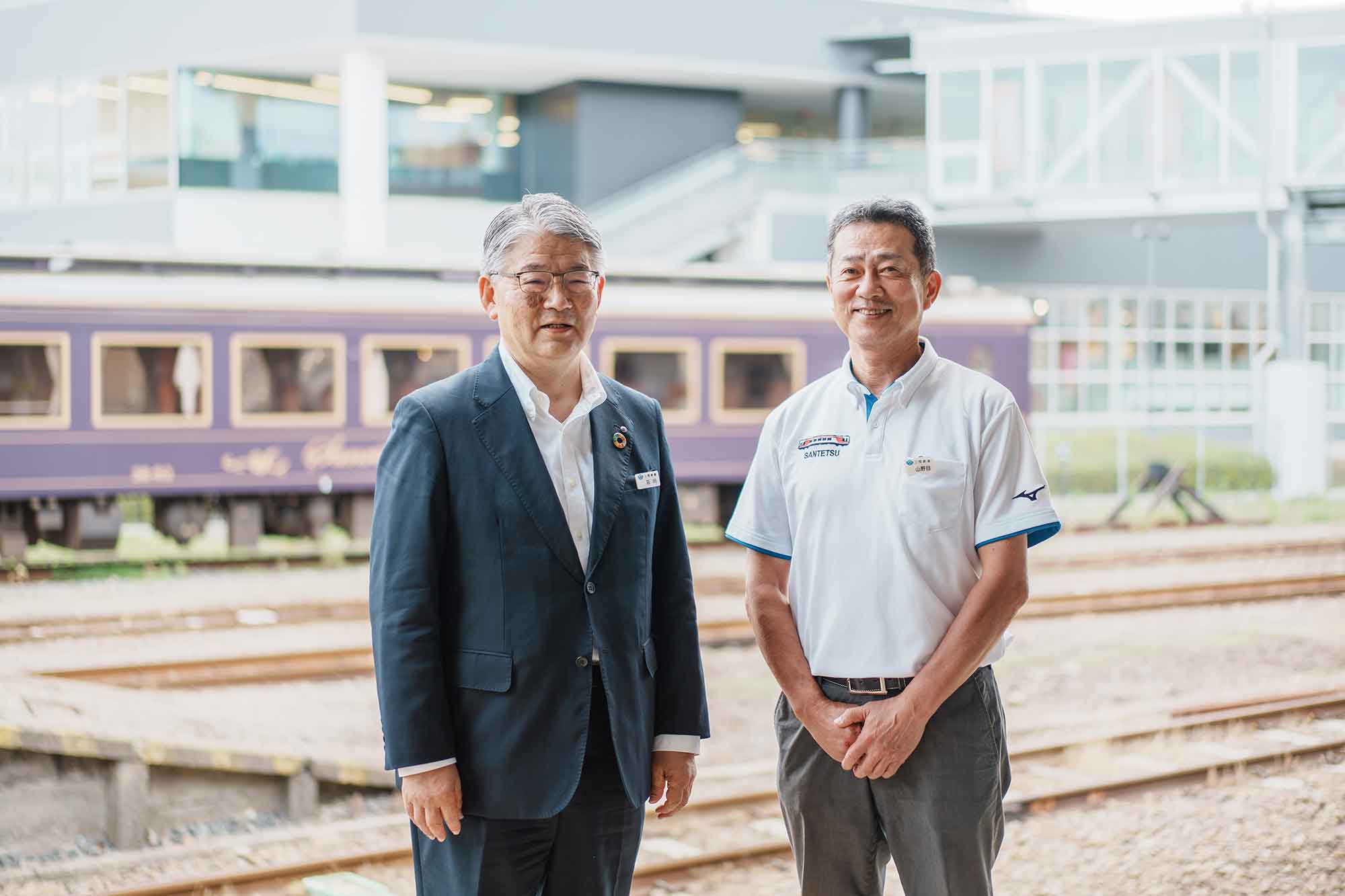 (左)代表取締役社長の石川義晃氏 (右)震災学習列車担当の山野目真氏