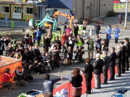 官民連携の小型モール 賑わいの復興拠点に（岩手県釜石市）